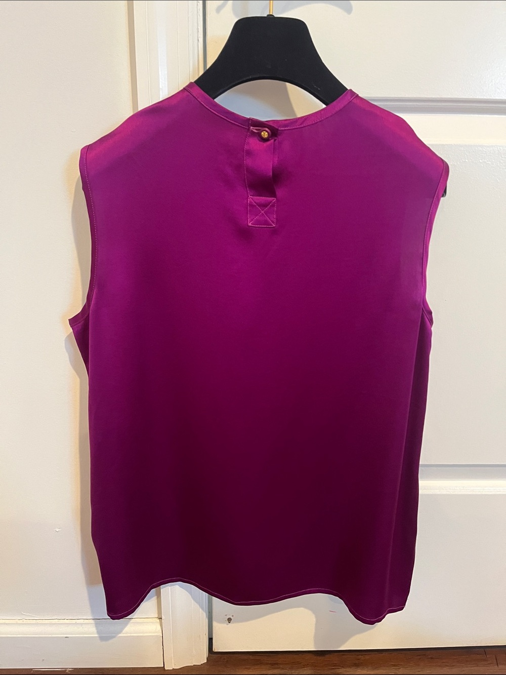 CHANEL Magenta Silk Sleeveless Shell Top - Picture 4 of 8